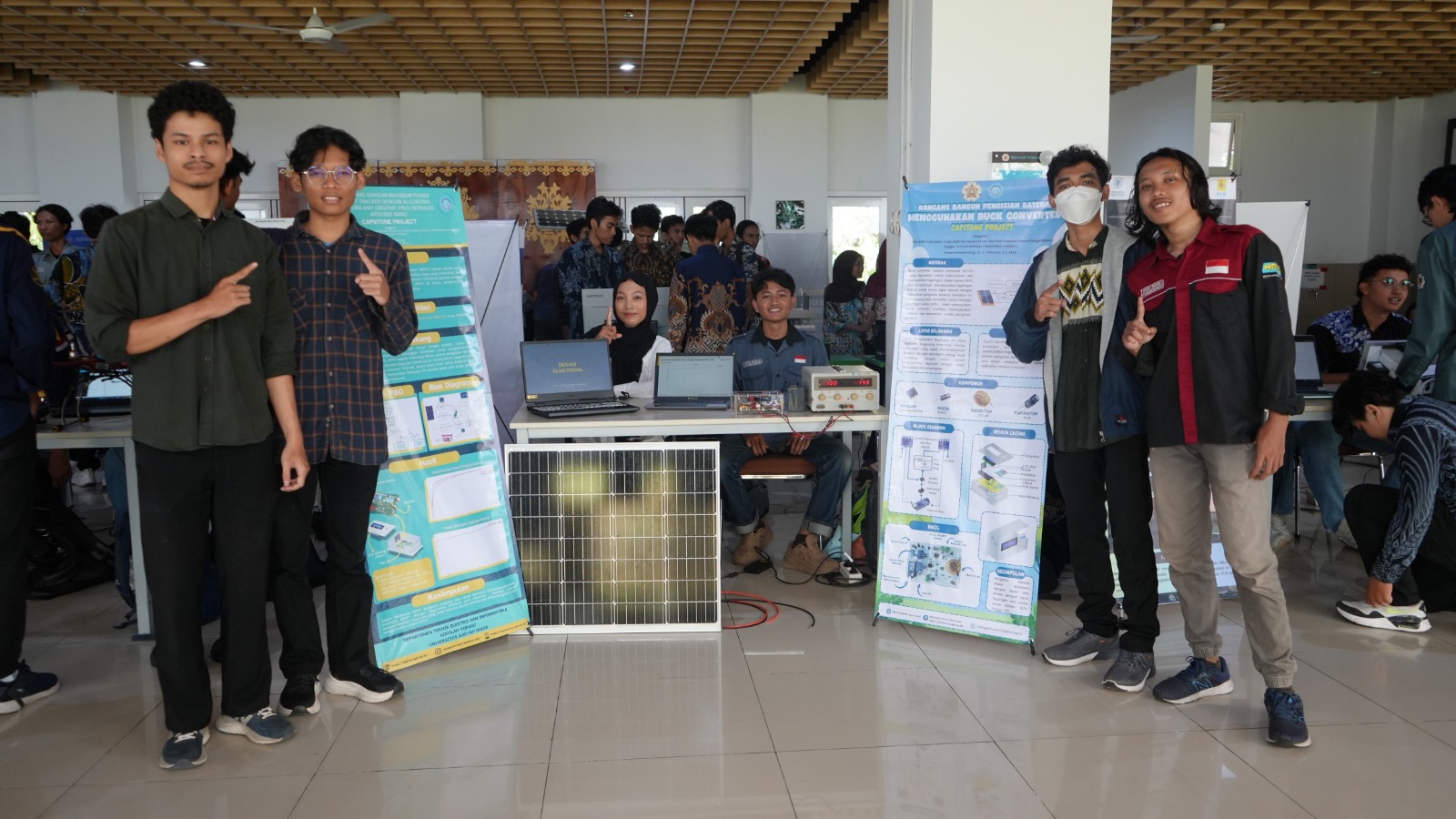 Diskusi Panel Proyek
